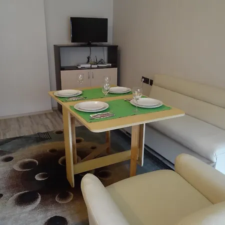 Appartement Calm, Sunny And Central